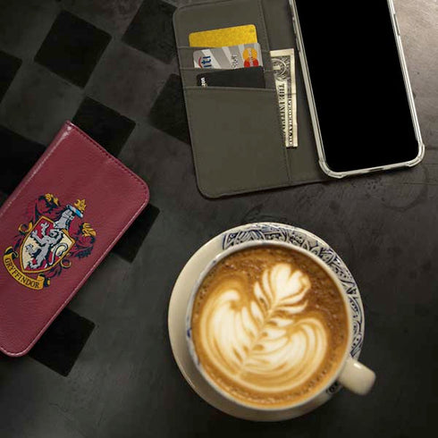 Wizarding World Harry Potter Gryffindor House Crest iPhone 15 Pro Max Folio Case